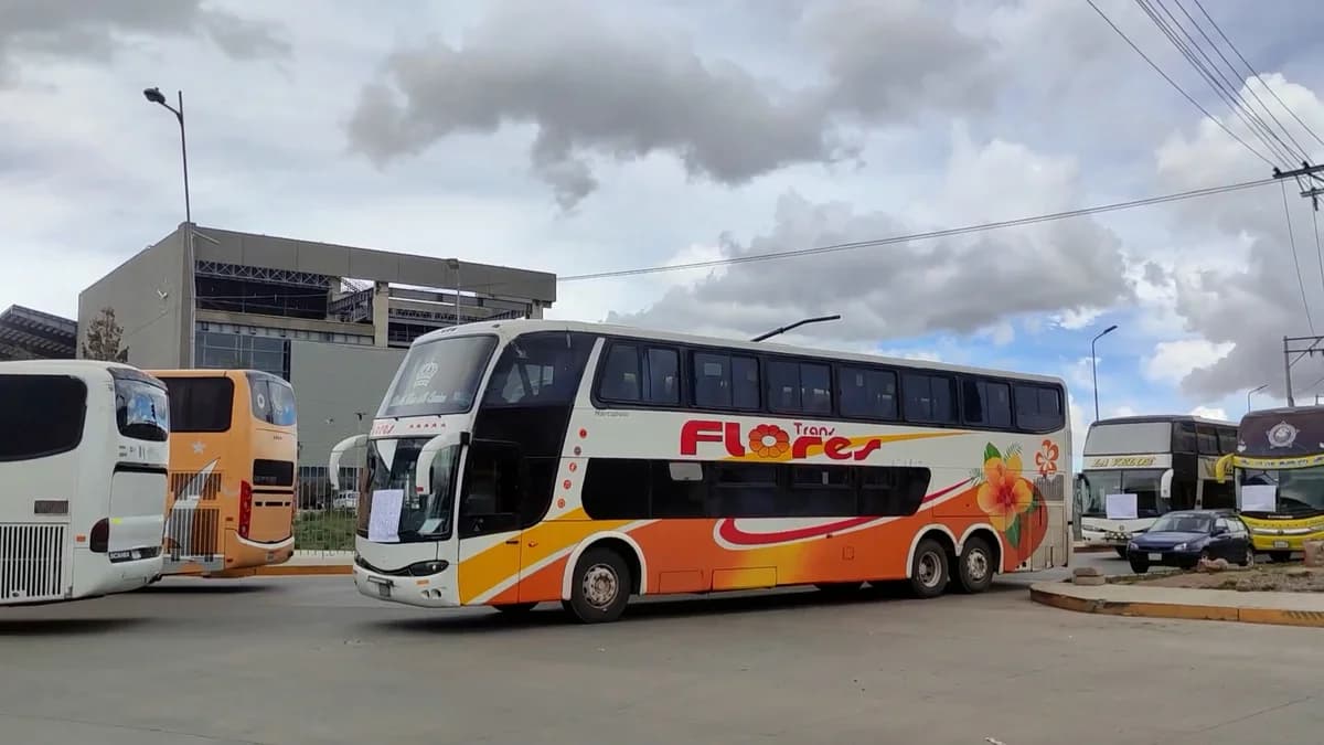 PASAJES INTERDEPARTAMENTALES: CHOFERES PIDEN  45% DE AUMENTO Y RECHAZAN OFERTA DE LA ATT 