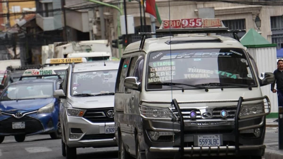 SERVICIO DE TRANSPORTE PÚBLICO