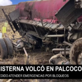 BLOQUEOS IMPIDEN AUXILIO A CAMIÓN VOLCADO EN PALCOCO