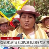 Comerciantes de kioscos de comida rápida en El Alto protestan por nueva resolución municipal